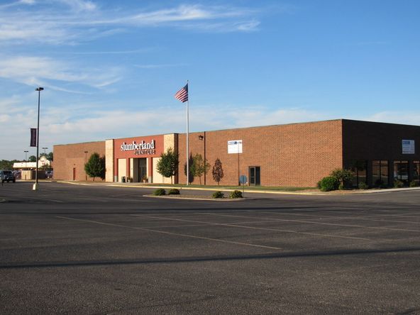 Danville, IL Suites in Village Mall For Lease: 2917 N Vermilion St, Danville, IL 61832